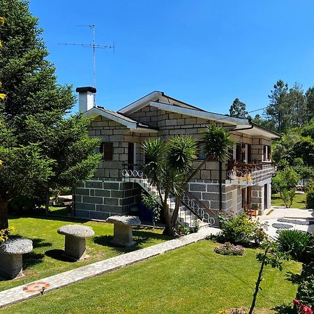 Vila Guia In Valdreu Braga Exteriör bild