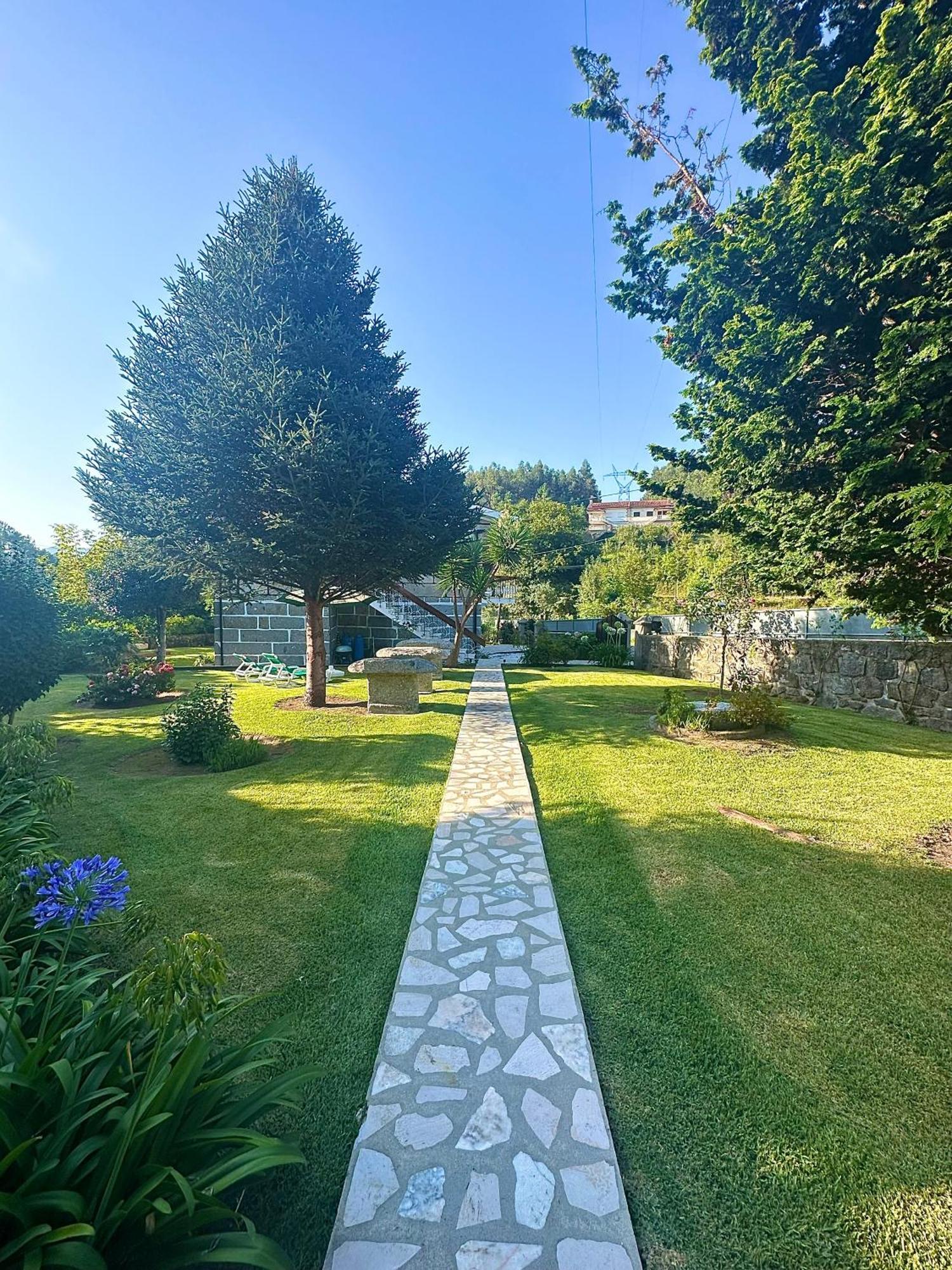 Vila Guia In Valdreu Braga Exteriör bild