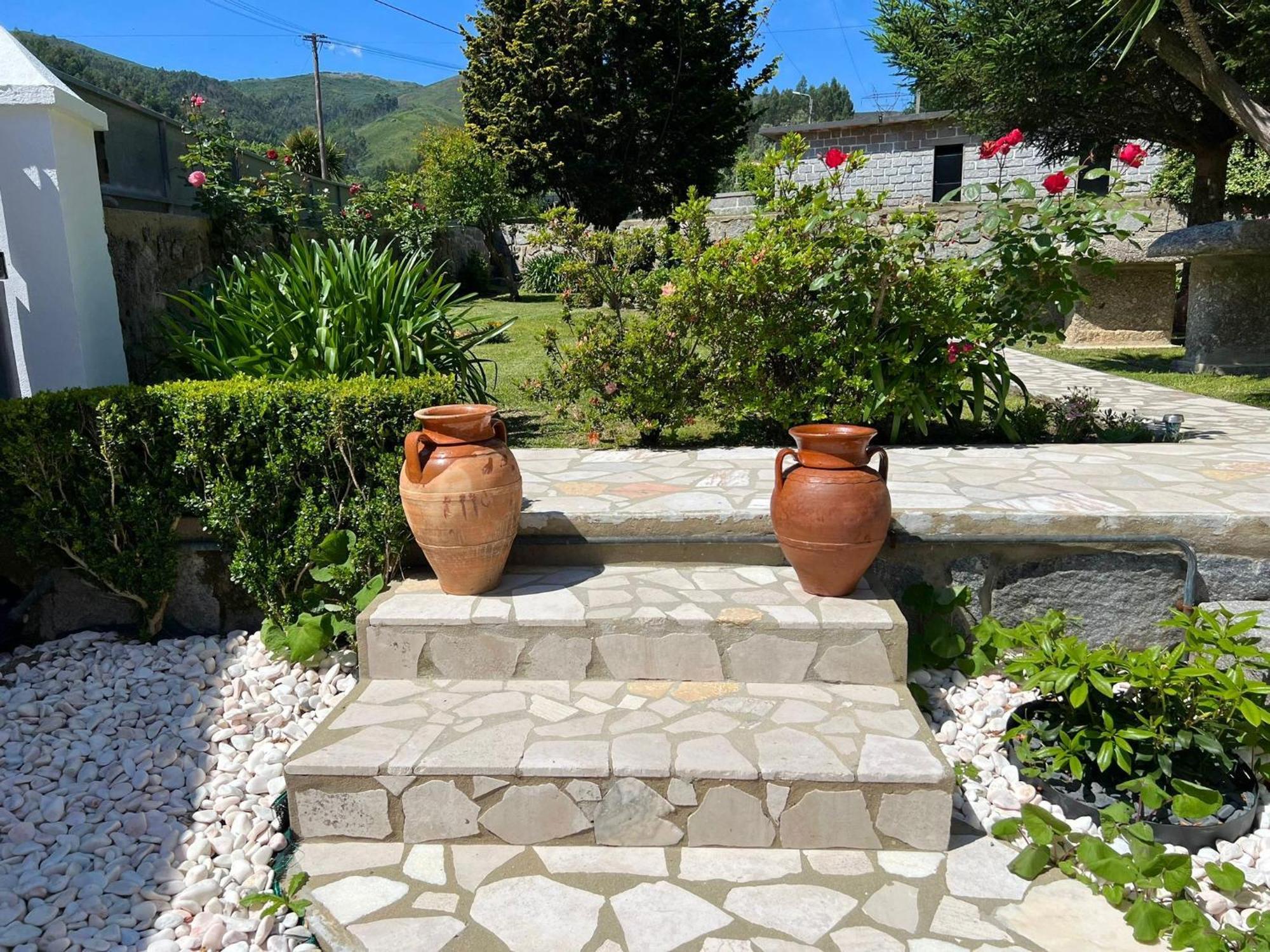 Vila Guia In Valdreu Braga Exteriör bild
